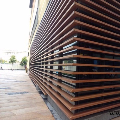 廣西北海酒店吊頂仿木色鋁型材方管裝修建材訂購(gòu)選廣東德普龍建材廠。