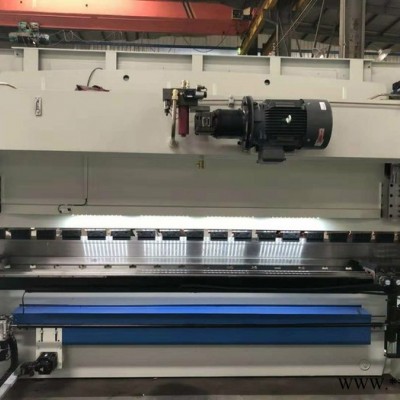 上巨8×3200閘式剪板機 剪板機 氣動托料